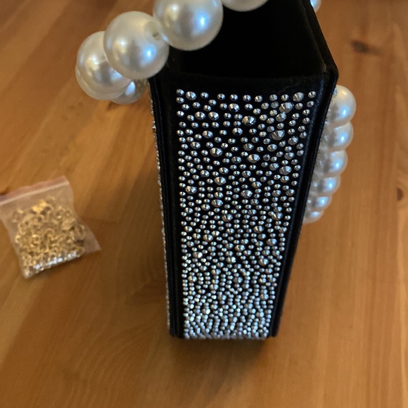 Rhinestone pear handle mini bag - Picture 3 of 8